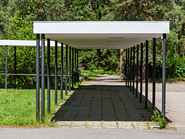 H&auml;rk&auml;vehmaan koulu
